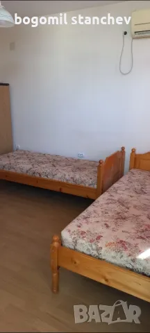 Легла масив с матрак 190лв, гардероб100лв , снимка 2 - Спални и легла - 48950096