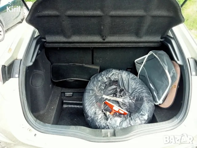 Honda Civic 1.8 I-VTEC 2008 Десен Волан, снимка 13 - Автомобили и джипове - 50210092