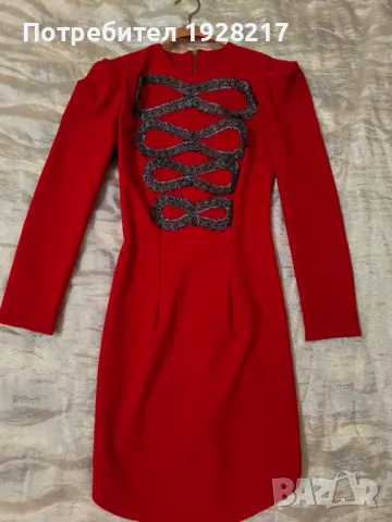 Червена празнична рокля