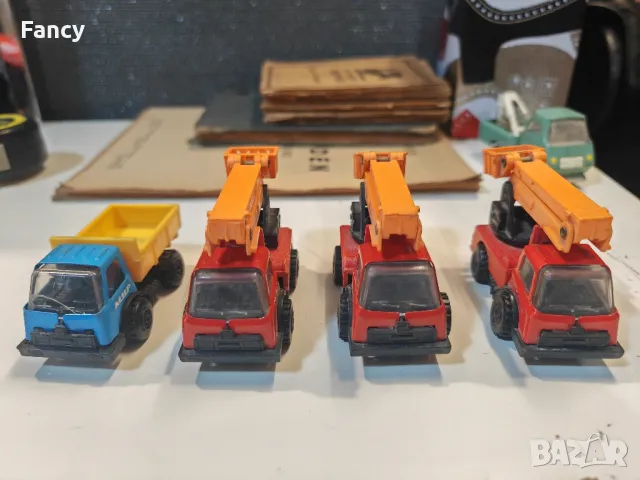 Стари ламаринени играчки Микро