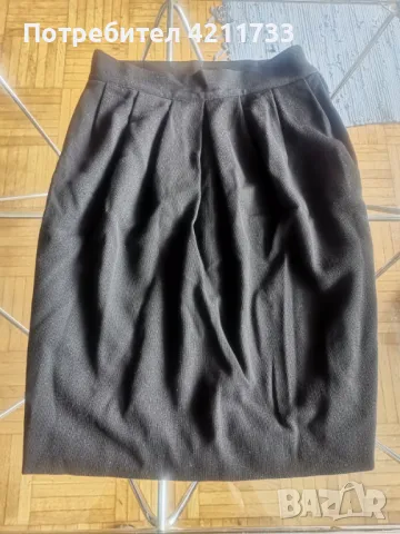 италиянска дизайнерска пола 100 % вълна S НОВО