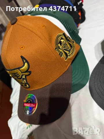 Продавам колекция от шапки New era и  Mitchell and Ness, снимка 9 - Шапки - 55986237