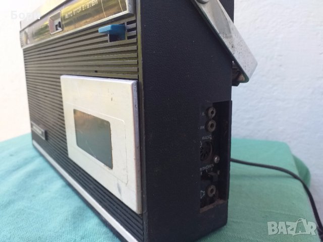 Universum CTR-2726 Радиокасетофон, снимка 7 - Радиокасетофони, транзистори - 29524586