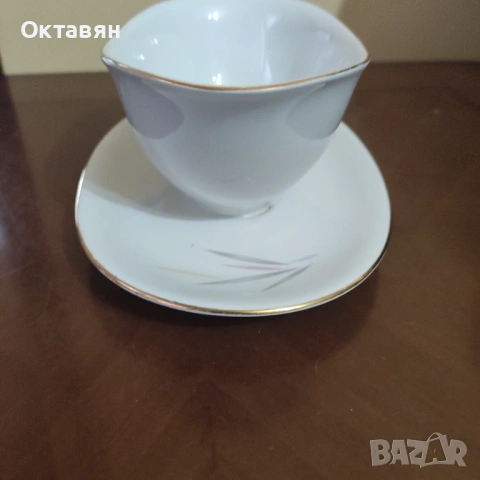 Порцеланова сосиера, снимка 3 - Сервизи - 53266241