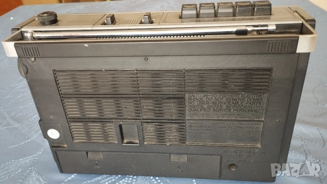 Hitachi TRK-5600H, снимка 2 - Радиокасетофони, транзистори - 54165981