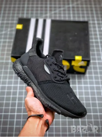 маратонки  Pharrell Williams x adidas Solar Hu Glide  номер 43 1/2