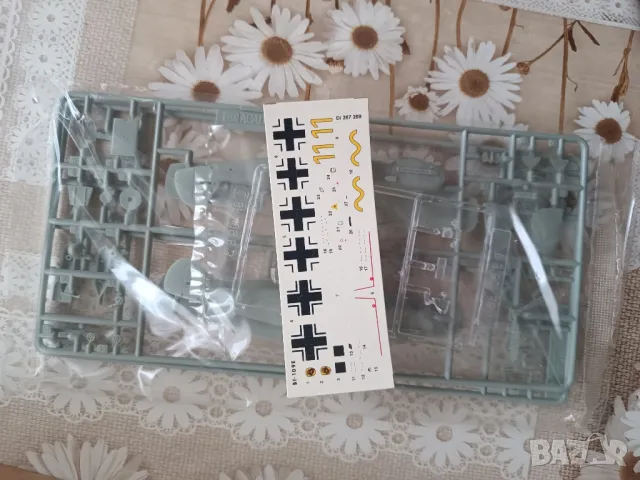 Модел самолет за сглобяване Messerschmitt BF-109E, снимка 6 - Колекции - 48926624