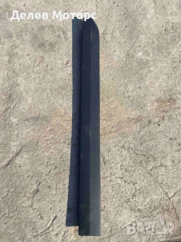 Лайсна за предна лява врата ET76-29427-A от Ford Transit Courier 1.5 TDCI, 95 кс., 5 ск.