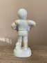 Винтидж порцеланова статуетка „Космонавт с хармоника“, СССР, снимка 2