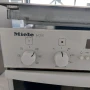Фурна за вграждане с керамичен плот MIELE , снимка 4