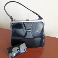 Стара малка черна чанта от лак с портмоне , снимка 7 - Чанти - 30017957
