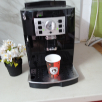 Кафе автомат DeLonghi Magnifica S, снимка 10 - Кафемашини - 44742175