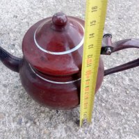 Стар емайлиран чайник, снимка 2 - Антикварни и старинни предмети - 39741237