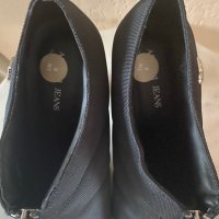 Обувки Armani Jeans 39 номер, снимка 2 - Дамски обувки на ток - 31075042