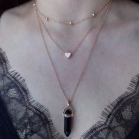 Колие със сърце и черен кристал, снимка 1 - Колиета, медальони, синджири - 31576695