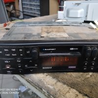 Оригинален радио касетофон за Renault , снимка 1 - Аксесоари и консумативи - 44190408