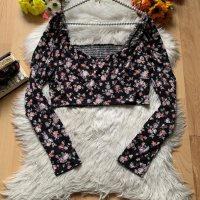Кроп блуза с цветя, снимка 1 - Блузи с дълъг ръкав и пуловери - 42809503