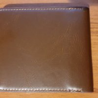 Продавам чисто ново портмоне от естествена кожа със прегради за лични документи банкноти и монети, снимка 2 - Портфейли, портмонета - 31853672