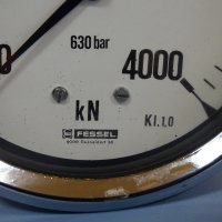 Манометър Fessel 630 bar 4000kN Ф 100 pressure gauge, снимка 3 - Резервни части за машини - 39001414