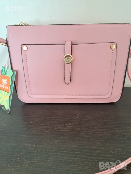 Чисто нова прекрасна чантичка в розово за през рамо, снимка 1