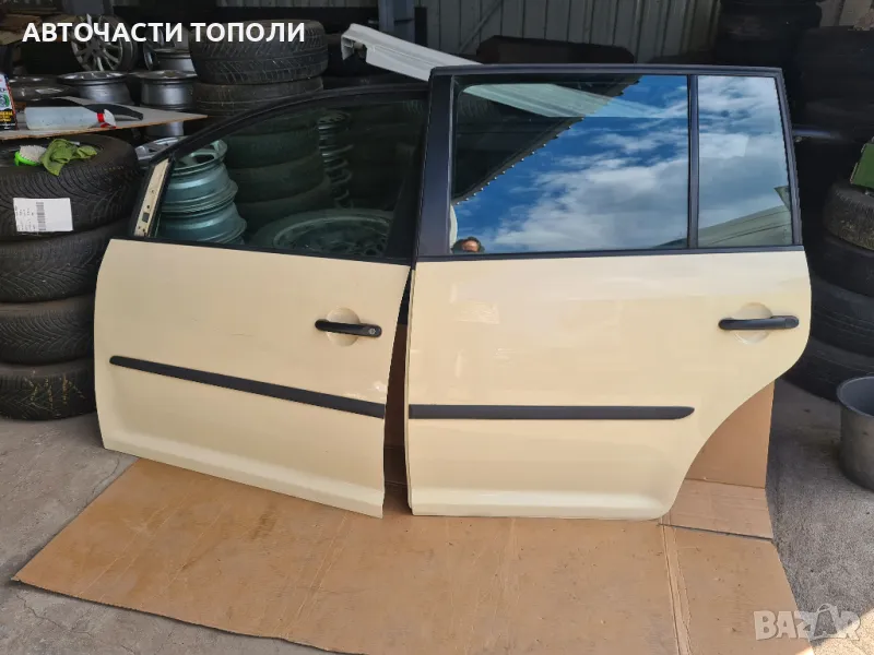 Врата Врати Фолксваген Туран VW Touran Фейслифт след 2010г., снимка 1