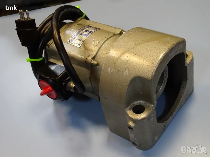 Електромотор+ремъчна шайба LECHMOTOREN DVF08-2K 0.75kW 380V, снимка 1