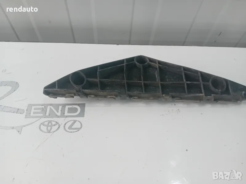52536-05040 Ляв държач броня Toyota Avensis t27, снимка 1