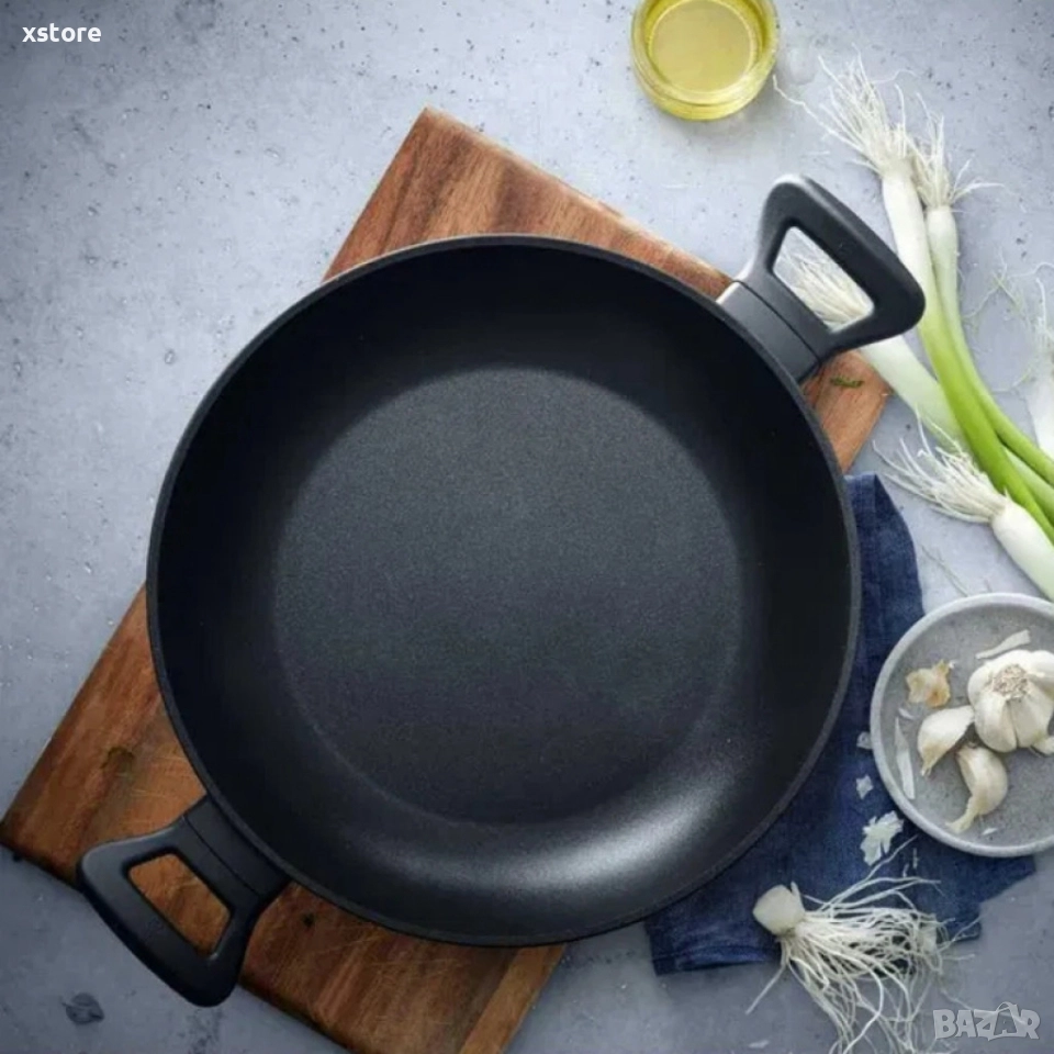 Тиган WMF ProfiSelect 28 см – незалепващ, издръжлив и създаден за перфектно готвене, снимка 1