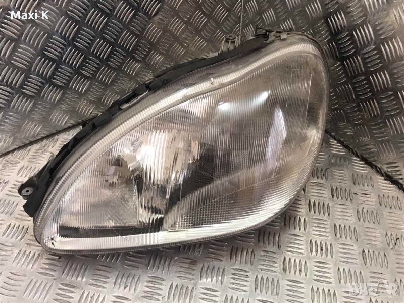 Ляв фар Mercedes S-class W220 ксенон 2002г., снимка 1