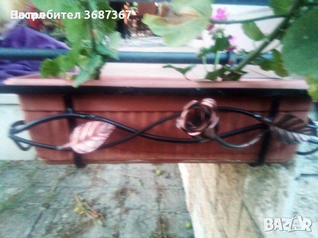 Цветарници и стойки за цветя и саксии, снимка 1