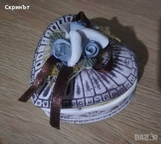 Кутийка за бижута, Отлично състояние! , снимка 1