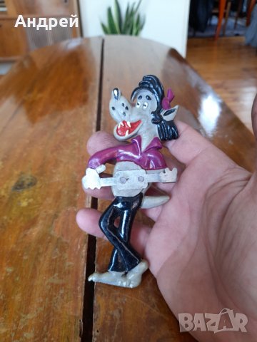 Стара фигурка Ну Погоди #2, снимка 2 - Антикварни и старинни предмети - 37607552