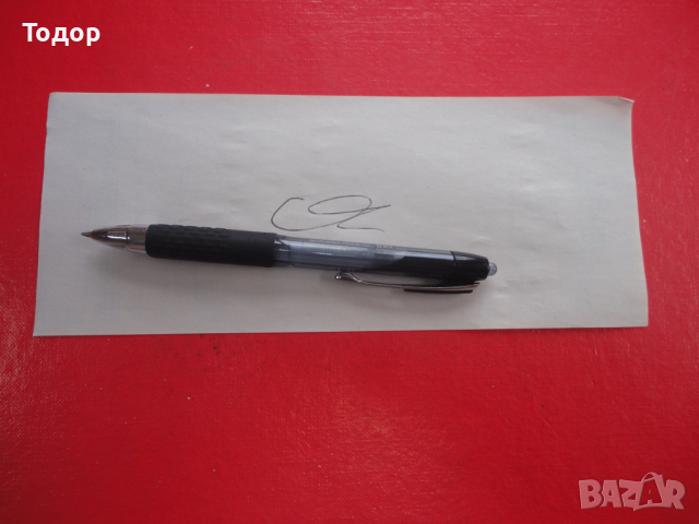 Страхотен химикал химикалка Uni Ball Signo, снимка 5 - Ученически пособия, канцеларски материали - 44733515