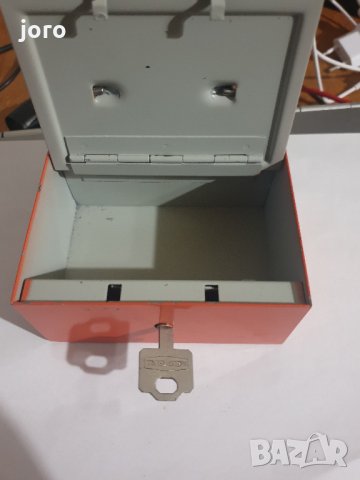 метална кутия с ключ, снимка 4 - Колекции - 31076708