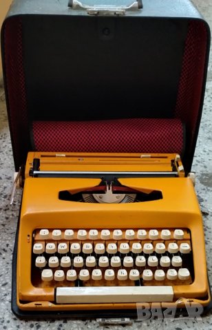 пишеща машина- на латиница , снимка 6 - Антикварни и старинни предмети - 42310537