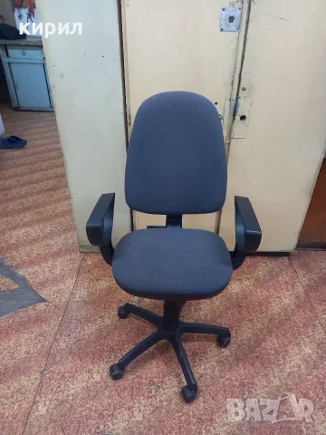 въртящ офис стол