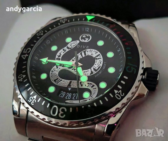 Gucci Dive 45.5mm Snake 200 meters метра мъжки часовник като нов, пълен комплект