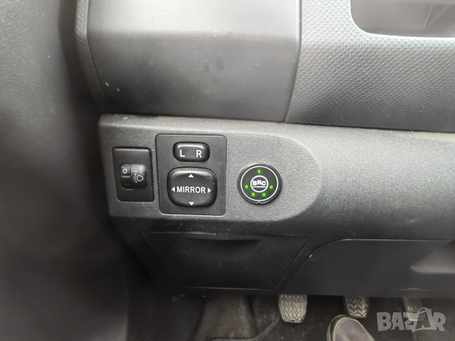 toyota yaris тойота ярис 1,3 dualVVTI, снимка 10 - Автомобили и джипове - 53090904