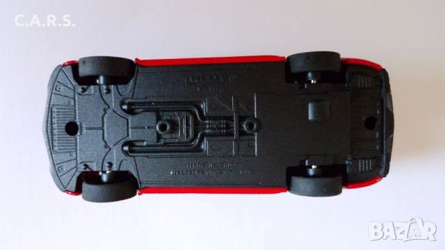 Mercedes-Benz C63 AMG Coupe Welly - Мащаб 1:34-39, снимка 15 - Колекции - 51270378