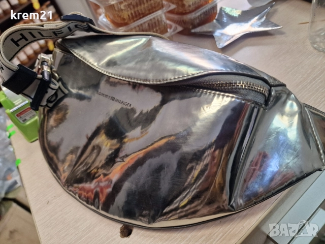 Tommy Hilfiger Уникална паласка , снимка 13 - Чанти - 52480859