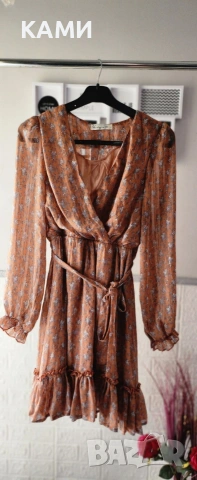 Страхотна рокля М/L, снимка 2 - Рокли - 54246182