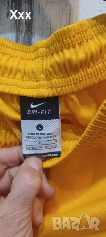 Спортен екип NIKE, снимка 2 - Спортни дрехи, екипи - 50236572