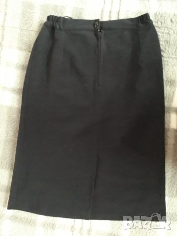 Дамски костюм с пола тъмносин с копчета, снимка 7 - Костюми - 29995453