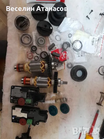 Продавам перфоратор, къртач Макита HR3210C , снимка 6 - Перфоратори - 47600593