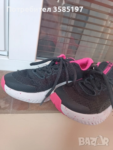 Детски маратонки Under Armour, снимка 3 - Детски маратонки - 53896586