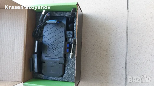 Фар за велосипед с зарядно и държач за смартфон , снимка 3 - Аксесоари за велосипеди - 32172535