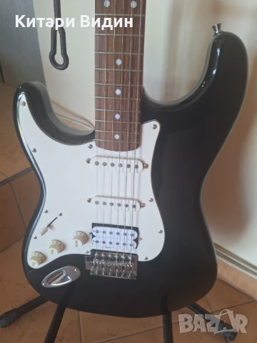 Продавам електрическа китара Stagg LH SSH за лява ръка, снимка 2 - Китари - 50938461