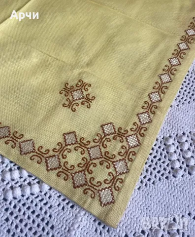 Ръчно бродирани карета, снимка 6 - Покривки за маси - 48282689