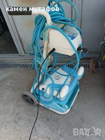 робот за почистване на басейни zodiac 