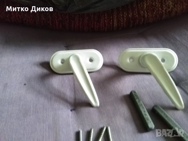 Г-образна дръжка за прозорец метал 80х35мм с квадрат 8 мм и крепежи, снимка 2 - Дограми - 35173499